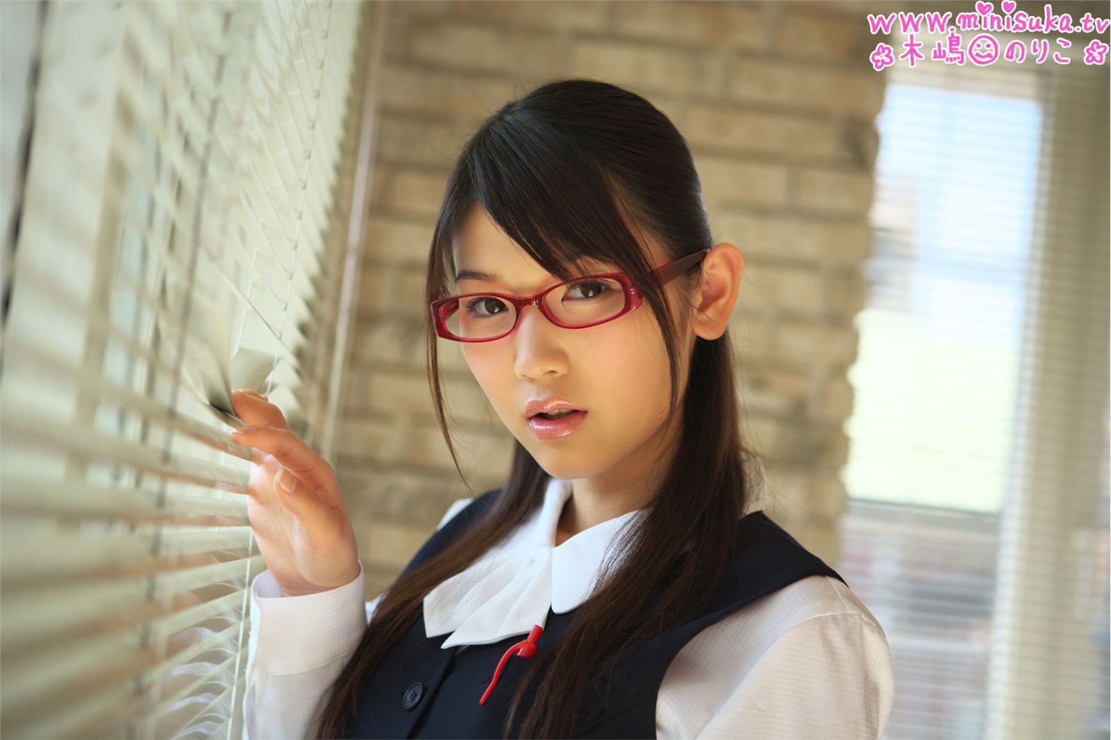 KIJIMA Noriko Minisuka. TV Japanese high school girl